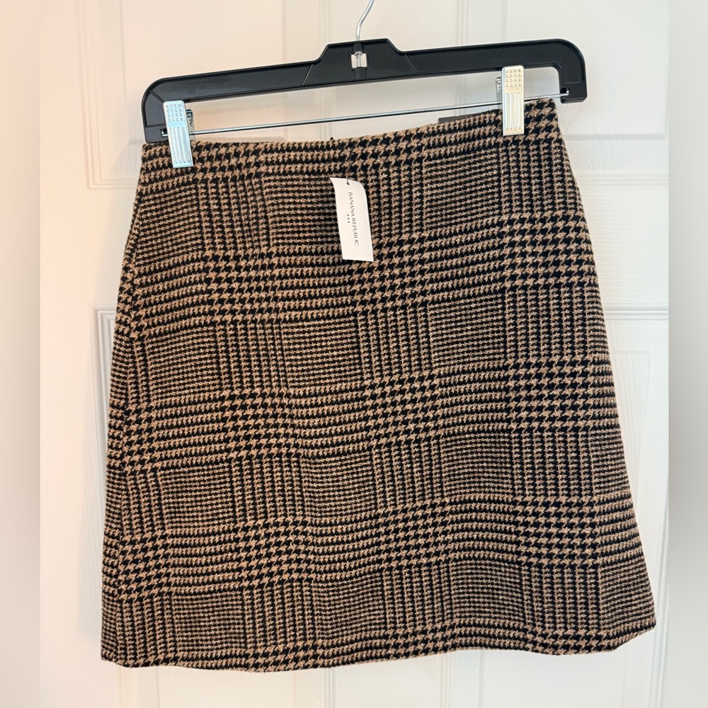 Banana Republic Factory Classic Houndstooth Skirt